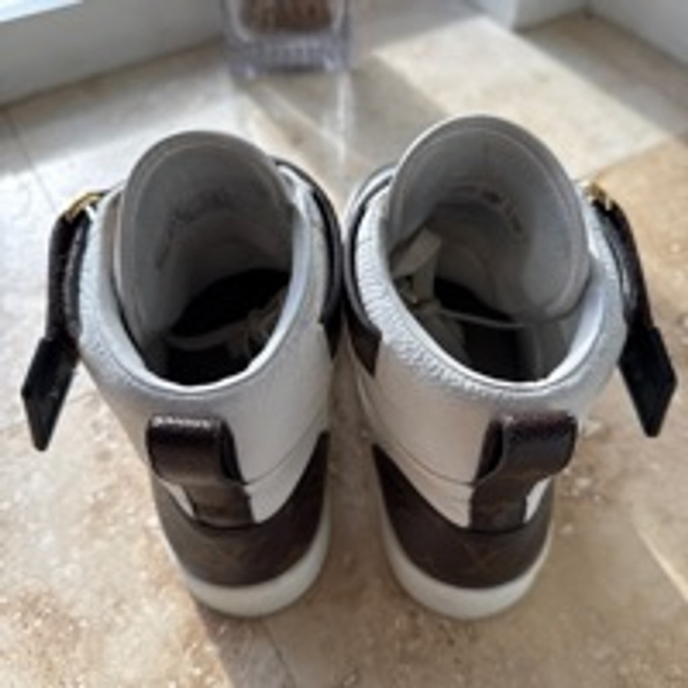 Louis vuitton sneaks - Picture 4 of 6